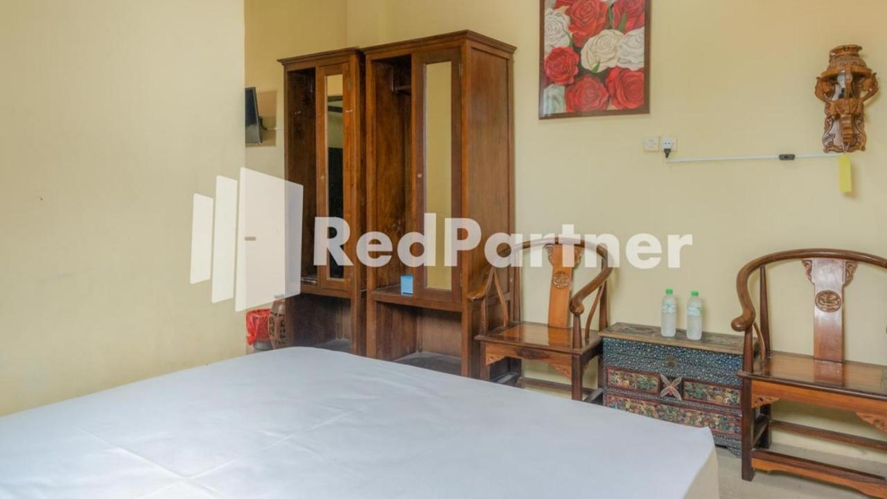 Vandhela Homestay Syariah Mitra Reddoorz Surabaya Exterior photo