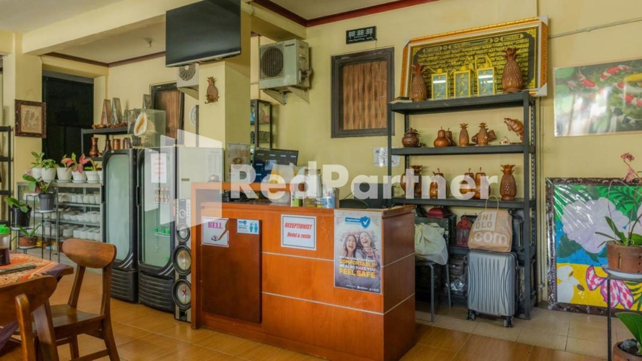 Vandhela Homestay Syariah Mitra Reddoorz Surabaya Exterior photo